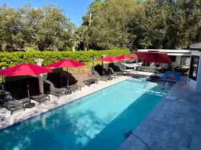 VillaLee Luxury Heated Pool & Spa Sauna Golf - Image 3