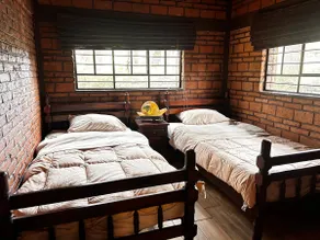The best retreat in the city with a view of the dam - Image 4