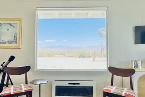 Mid-Century-Modern in the Desert - Image 2