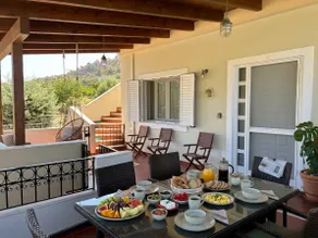 Verdalia Private Holiday House - Image 2