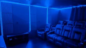 Lakefront Luxury |7 King Beds| Private Doc|Theater - Image 4