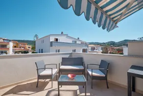 Penthouse with sea view in Lu Bagnu - Image 5