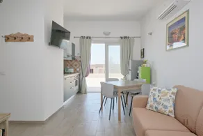 Penthouse with sea view in Lu Bagnu - Image 2