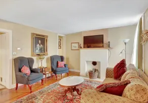 Downtown Gettysburg Entire Home • 4BR/3B • Parking - Image 3