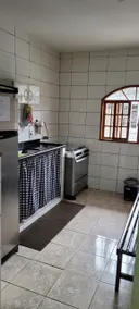 2 Bedroom Apartment, Air Conditioning and Garage! - Image 3