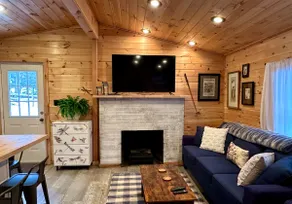 Tiny House in the Trees - Image 3