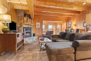 Guest House Overlooking Jasper Lake - Image 2