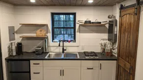 The HALEY Cabin - Image 3