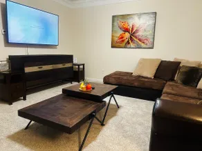 Welcoming RDU/RTP Townhouse-Gym, Pool, Playground - Image 5