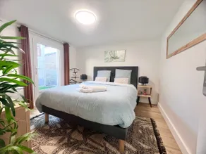 Cozy Maisonette by the Train Station with Courtyard & Air Conditioning - Image 2