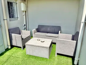 Cozy Maisonette by the Train Station with Courtyard & Air Conditioning - Image 3
