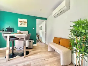 Cozy Maisonette by the Train Station with Courtyard & Air Conditioning - Image 5