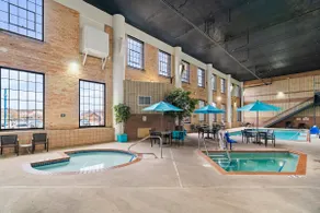 Canal Park Balcony Suite | Pool, Hot Tub - Image 5