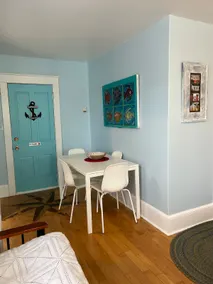 Pleasant Street Suite - Image 3