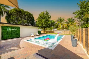 Casa Luna | Heated •Pool Outdoor Oasis • Sleeps 12 - Image 2
