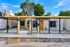Downtown 2BDR + Parking | Private home - Image 5