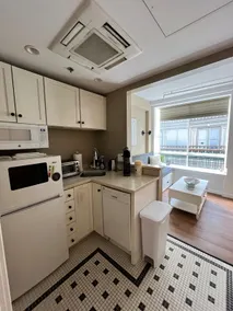 Quaint and Historic Downtown Providence Condo - Image 3