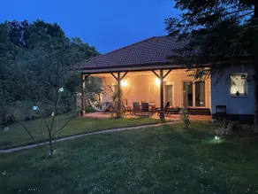 Chestnut house with wooden tub, 45 minutes from Budapest - Image 3