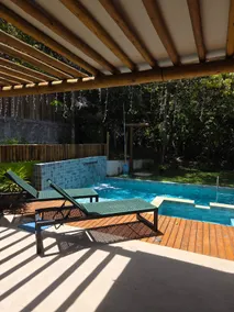 Tropical Villa PdF (optional excellent cook) - Image 2