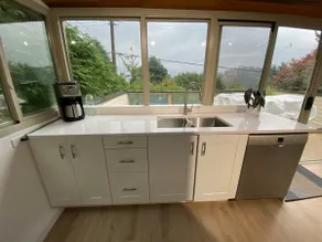 Luxury Ocean and Mountain View Retreat - Image 4