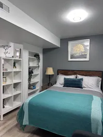 Modern Guest home In North Vancouver - Image 3