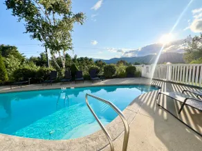 Mountain Retreat, Free Pool, Storyland & Downtown! - Image 2