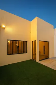 Spacious House with Pool and Barbecue Area - Image 3