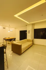 Spacious House with Pool and Barbecue Area - Image 4