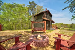 Between Murphy & BR!/fire pit/grill/hot tub - Image 3