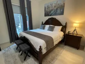 Cozy Addison Gem Well Located with Full Amenities - Image 2