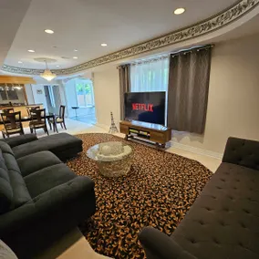 25% Summer OFF, Luxury 3 Bdrms, 2 Baths, 2 Prk - Image 2