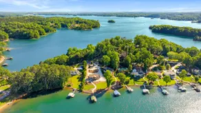 DockTales - Panoramic Views & Private Dock - Image 3