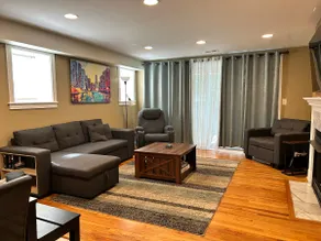 Family-Friendly Near Lake Michigan | Free Parking - Image 1