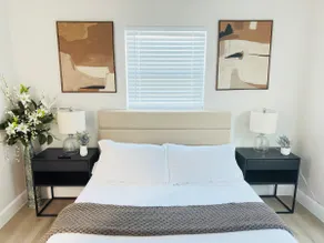 Modern/Minimal Home 3BR | 5 Minutes From Epic Park - Image 2