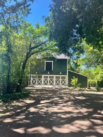 Barn at Cedar Mansion Bungalows - Image 2