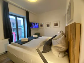 Sea view, balcony, private sauna in historic warehouse - Image 5