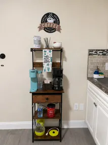 Jungle Studio 1BR/1BA, Fenced Patio, Full Kitchen - Image 3