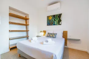 Charming and radiant flat - Image 4