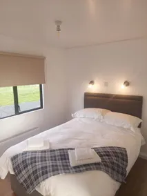 Amazing Sunsets and Sea Views - Lodge Cabin Farm Stay - Caol Ila - Lodge 8 - Image 2