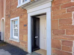 A quaint and quirky 1-bedroom cottage on the Main Street of the coastal village of Golspie. - Image 2