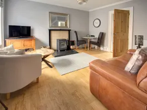 A quaint and quirky 1-bedroom cottage on the Main Street of the coastal village of Golspie. - Image 4
