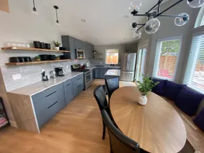 New! 4bd/2ba HotTub, Games, EV Charger! 3 Kings! - Image 3