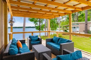 Eagles Cove Waterfront Amazing View King Bed, Deck - Image 3