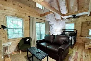 Robin's Nest with hot tub (sleeps 4 ) - Image 4