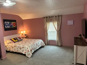 Friends themed apartment, sleeps 4! - Image 3