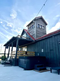 The Pioneer’s Cabin | Hot Tub & Pool Table - Image 4