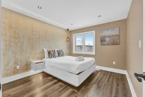4BR Ultra-Modern Retreat – Fully Renovated & Chic! - Image 5
