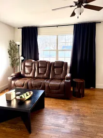 Minimalistic Modern Pet Friendly Home on Seminole - Image 2