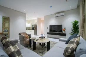 THE square one - Image 2