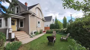 Luxury Inner City Home •Pet Friendly •Free Parking - Image 2
